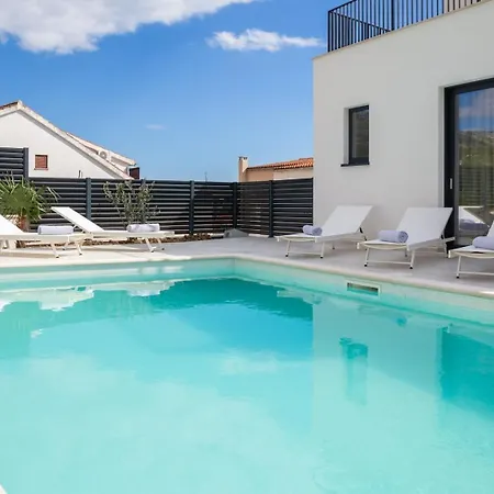New! Brilliance Heated Pool 50 M2, Sea View