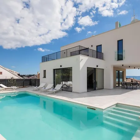 New! Brilliance Heated Pool 50 M2, Sea View * Vranjic