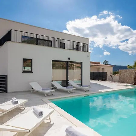 New! Brilliance Heated Pool 50 M2, Sea View Vila Vranjic