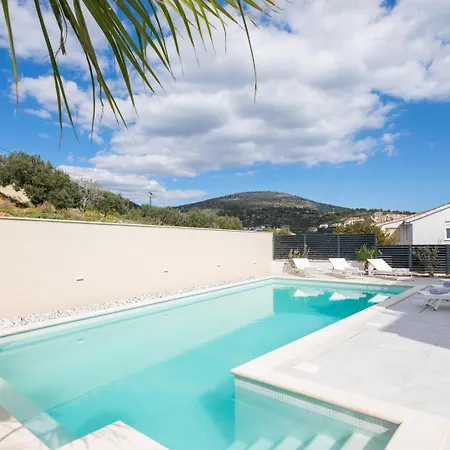 New! Brilliance Heated Pool 50 M2, Sea View Vranjic