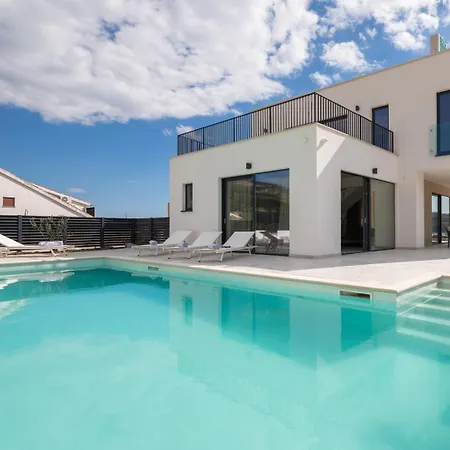 New! Brilliance Heated Pool 50 M2, Sea View Vila Vranjic