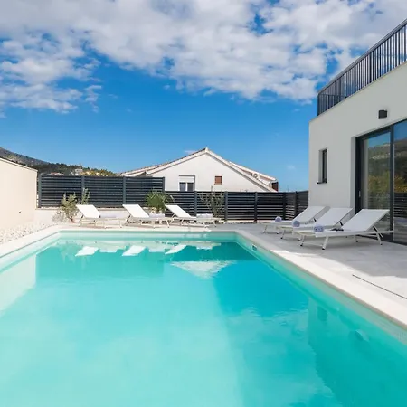 Vila New! Brilliance Heated Pool 50 M2, Sea View