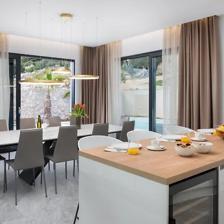 Vila New! Brilliance Heated Pool 50 M2, Sea View