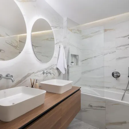 New! Brilliance Heated Pool 50 M2, Sea View * Vranjic