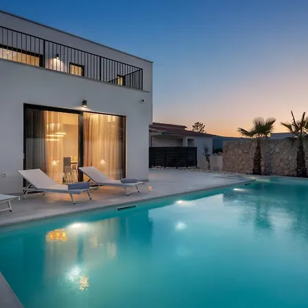 Vila New! Brilliance Heated Pool 50 M2, Sea View