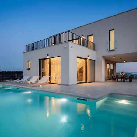 New! Brilliance Heated Pool 50 M2, Sea View