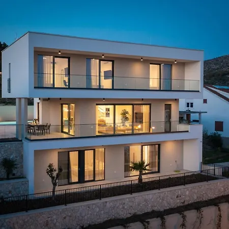 Vila New! Brilliance Heated Pool 50 M2, Sea View *